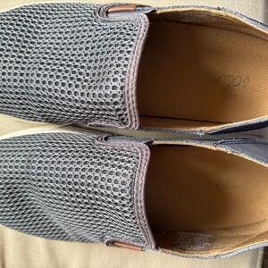 OLUKAI Slip On. Size 39 (8.5). Lots of life left.